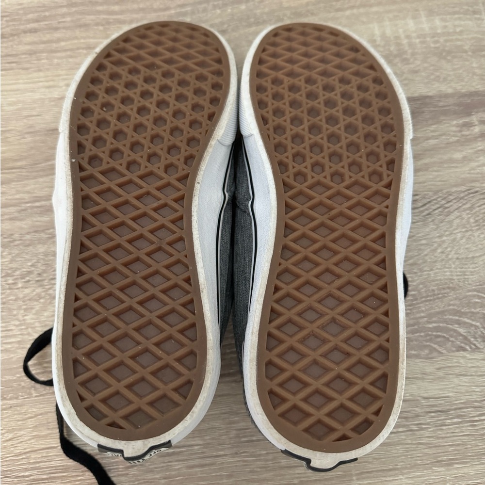 Vans- Size 4 Youth - Picture 2 of 5